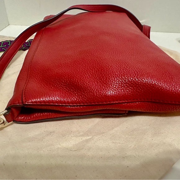 Tory Burch: Thea Red leather Pebbled Fold Over - Picture 6 of 8